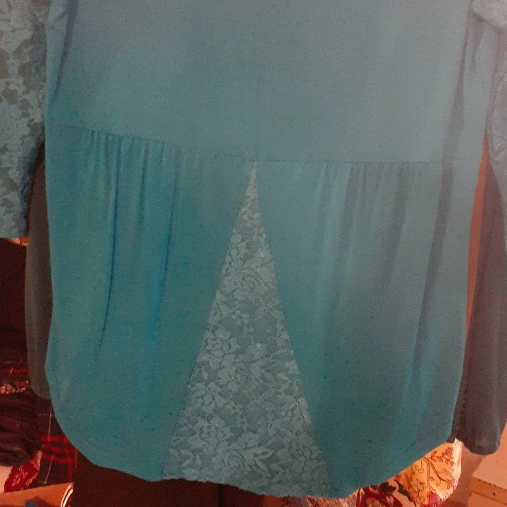 Top - Picture 4 of 4